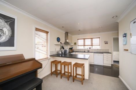 Photo of property in 8 Lambert Street, Marton, 4710