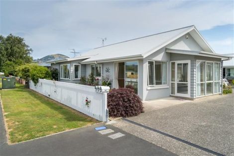 Photo of property in 8 Reid Avenue, Mosgiel, 9024