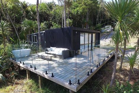 Photo of property in 435 Heatley Road, Whakapirau, 0583