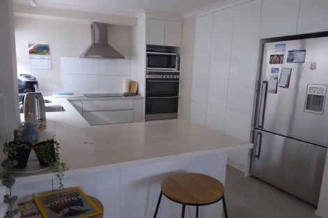 Photo of property in 90b Marine Parade, Mount Maunganui, 3116