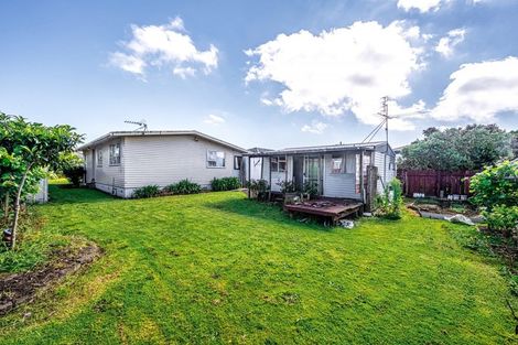 Photo of property in 16 Casuarina Road, Half Moon Bay, Auckland, 2012