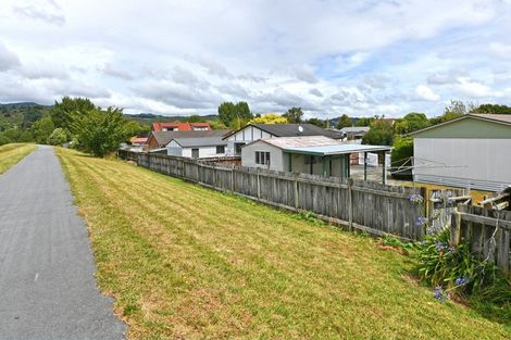 Photo of property in 10 Memphis Grove, Totara Park, Upper Hutt, 5018