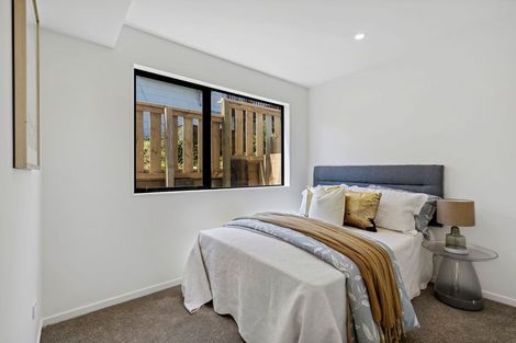 Photo of property in 8d Datura Place, Sunnynook, Auckland, 0620