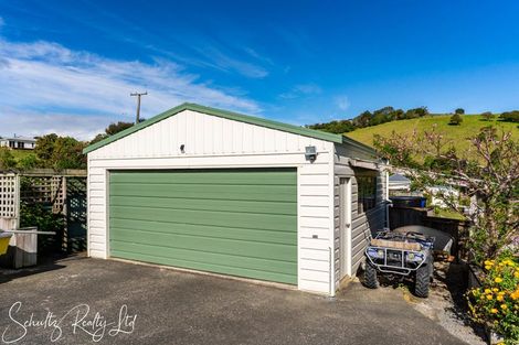 Photo of property in 10 Oxford Street, Whakapirau, Maungaturoto, 0583