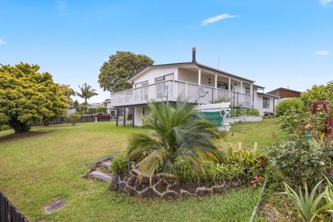 Photo of property in 3 Kauri Crescent, Snells Beach, 0920