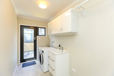 Photo of property in 5 Aspen Place, Whalers Gate, New Plymouth, 4310