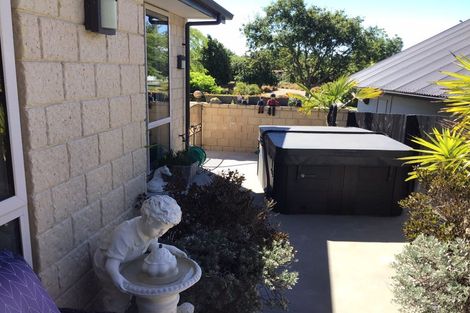 Photo of property in 20 Titirangi Crescent, Parklands, Christchurch, 8083