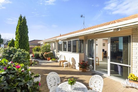 Photo of property in 22 Reilly Avenue, Mount Maunganui, 3116