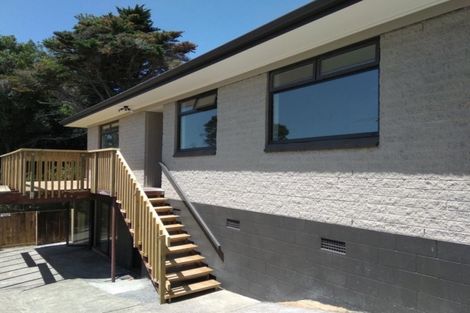 Photo of property in 2/21a Ludlow Terrace, Totara Vale, Auckland, 0627