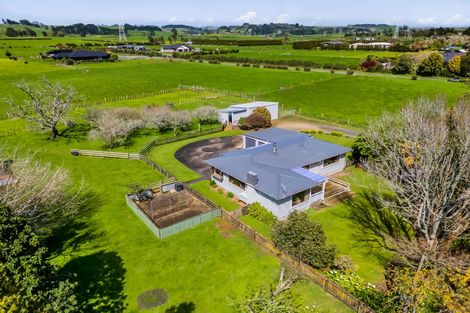 Photo of property in 352 Manutahi Road, Lepperton, New Plymouth, 4373