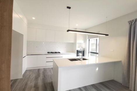 Photo of property in 5 Barrels Close, Kumeu, 0810