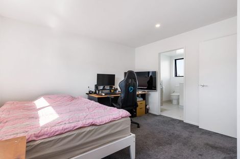 Photo of property in 6/19 Karamu Street, Te Atatu Peninsula, Auckland, 0610