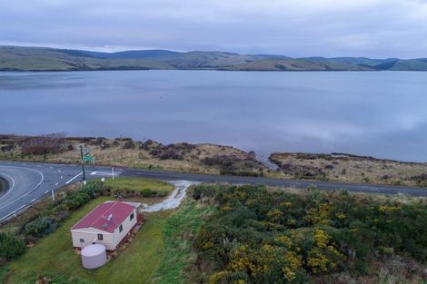 Photo of property in 2 Antrim Street, Waikawa, Tokanui, 9884