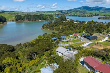 Photo of property in 22 East Street, Raglan, 3225