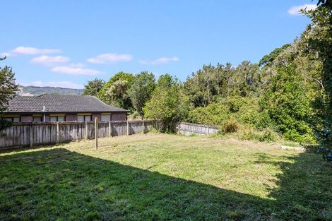 Photo of property in 75 Larsen Crescent, Tawa, Wellington, 5028