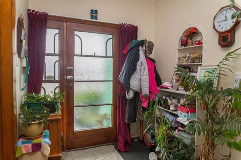 Photo of property in 6 Gertrude Street, Dannevirke, 4930