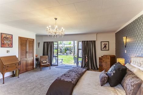 Photo of property in 16 Upham Crescent, Taradale, Napier, 4112