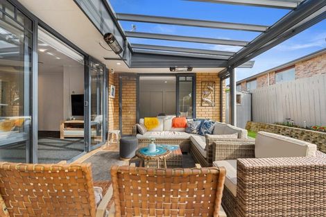 Photo of property in 108 Lakeside Drive, Orewa, 0931