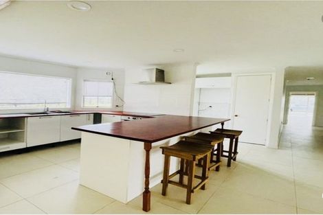 Photo of property in 11 Bream Revel Way, Karaka, Papakura, 2580