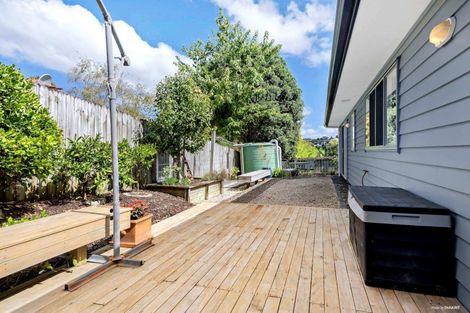 Photo of property in 7 Jomard Terrace, Northcross, Auckland, 0632