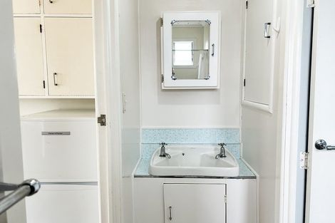 Photo of property in 3 Handley Avenue, Narrow Neck, Auckland, 0624