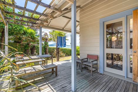 Photo of property in 1/9 Old Lake Road, Narrow Neck, Auckland, 0624