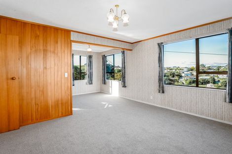 Photo of property in 37a Whanake Street, Titahi Bay, Porirua, 5022