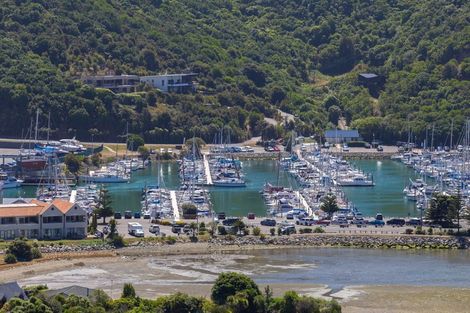 Photo of property in 42 Waimarama Street, Waikawa, Picton, 7220