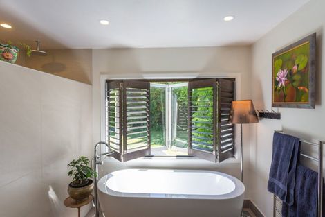 Photo of property in 82 Clyde Road, Ilam, Christchurch, 8041