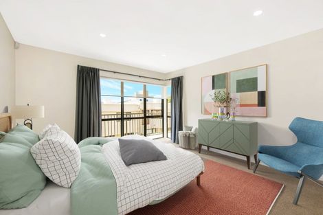 Photo of property in 10/22 Oriental Terrace, Oriental Bay, Wellington, 6011