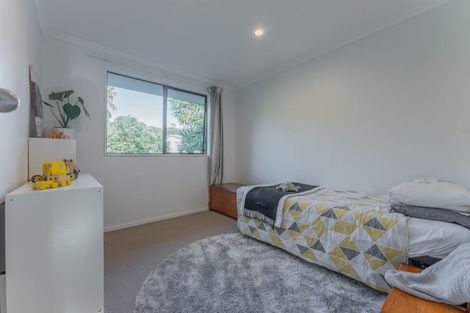 Photo of property in 1/26 Waiora Road, Stanmore Bay, Whangaparaoa, 0932