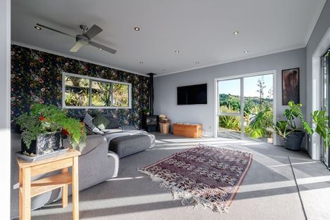 Photo of property in 191 Ngahere Park Road, Turitea, Palmerston North, 4472