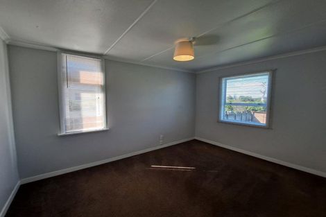 Photo of property in 16 Alberta Road, Glen Avon, New Plymouth, 4312