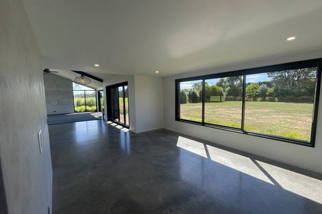 Photo of property in 450 Waitara Road, Huirangi, New Plymouth, 4373