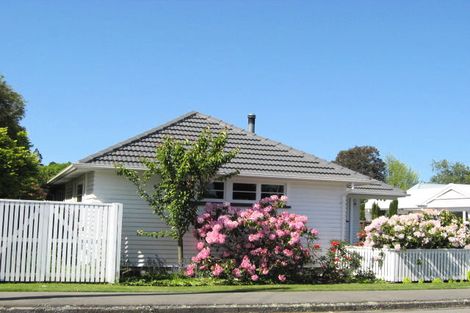 Photo of property in 11 Woodford Terrace, Ilam, Christchurch, 8053