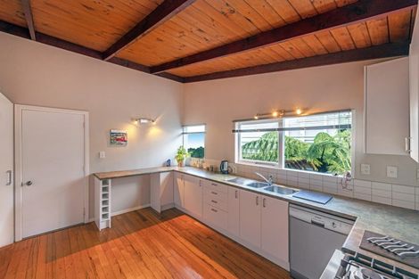 Photo of property in 14 Tensing Place, Khandallah, Wellington, 6035