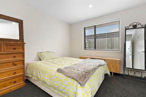 Photo of property in 11 Centre Crescent, Wanaka, 9305