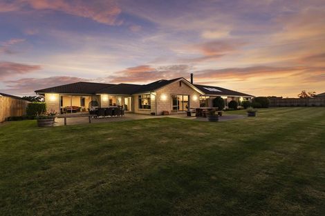 Photo of property in 30 Sunnyside Road, Coatesville, 0793