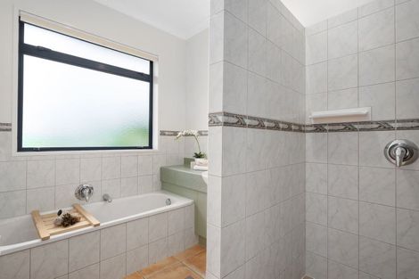 Photo of property in 55a Lonely Track Road, Fairview Heights, Auckland, 0632