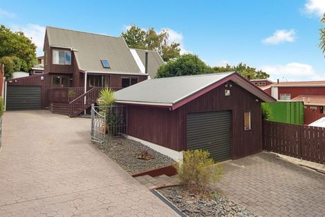 Photo of property in 10 Len Brown Place, Pukekohe, 2120