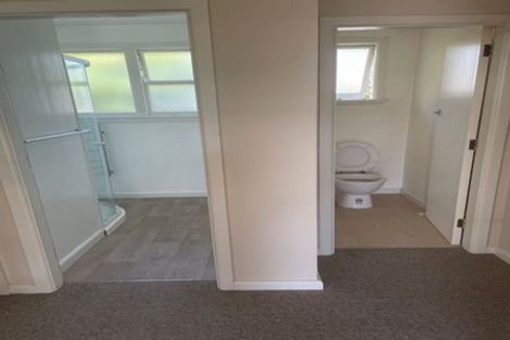 Photo of property in 2/227 Memorial Avenue, Burnside, Christchurch, 8053