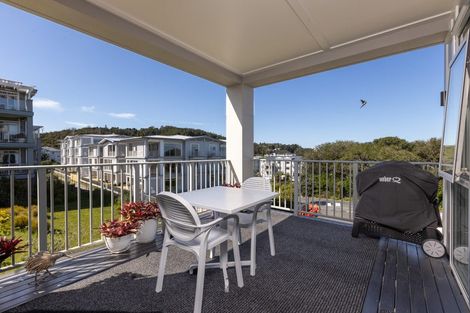 Photo of property in 76 Landmark Terrace, Orewa, 0931