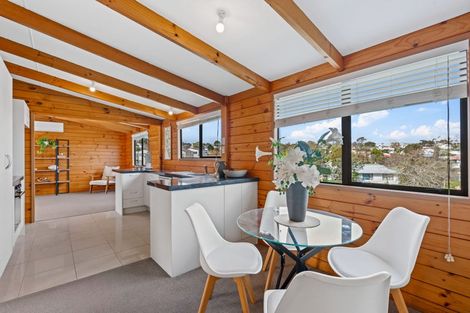 Photo of property in 5 Elizabeth Drive, West Harbour, Auckland, 0618