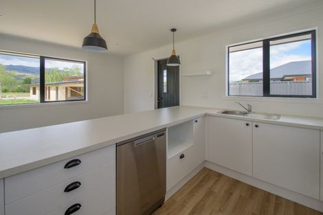 Photo of property in 34a-b Stratford Drive, Mount Pisa, Cromwell, 9383