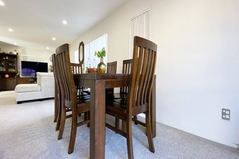 Photo of property in 9 Bezar Place, Flat Bush, Auckland, 2016