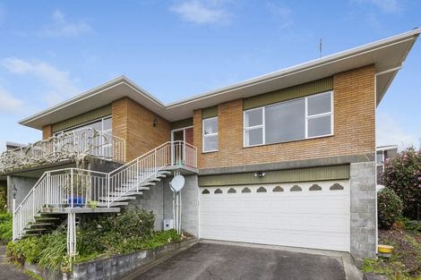 Photo of property in 5 Fairfax Terrace, Frankleigh Park, New Plymouth, 4310