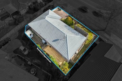 Photo of property in 1/242 Botany Road, Golflands, Auckland, 2013
