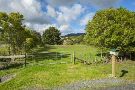 Photo of property in 27 Opouteke Road, Pakotai, Whangarei, 0172