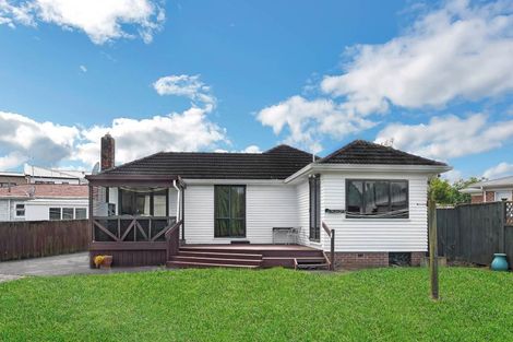 Photo of property in 16 Bruce Place, Papatoetoe, Auckland, 2025