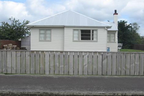 Photo of property in 12 Victoria Street, Pahiatua, 4910